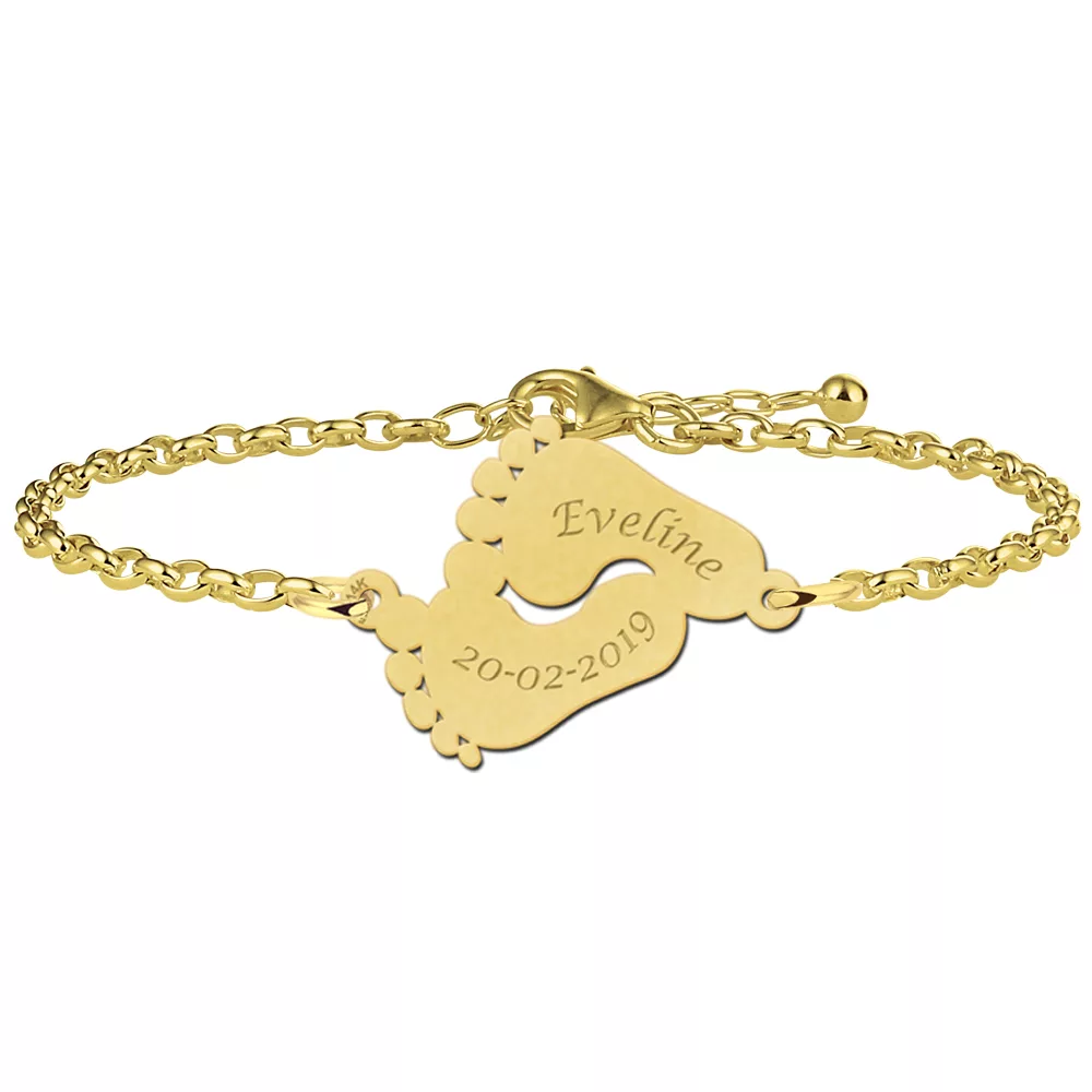 Gegraveerde Gouden armband met naam en voetjes