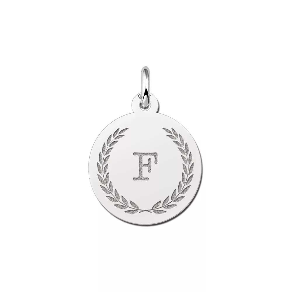 Initialen ketting van zilver met krans