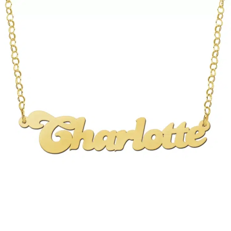 Vergulde naamketting model Charlotte Gepersonaliseerd