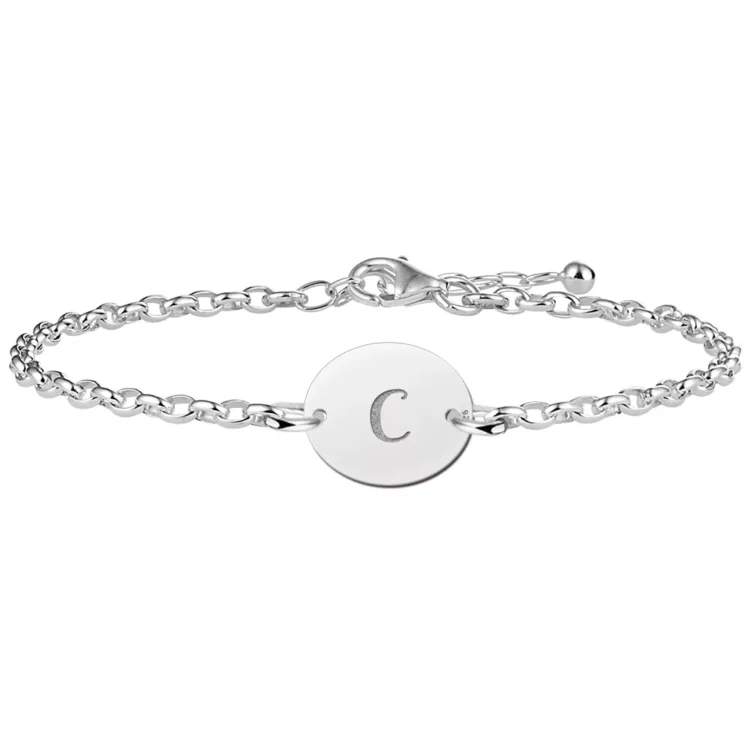 Gegraveerde Zilveren armband met letter ovaal