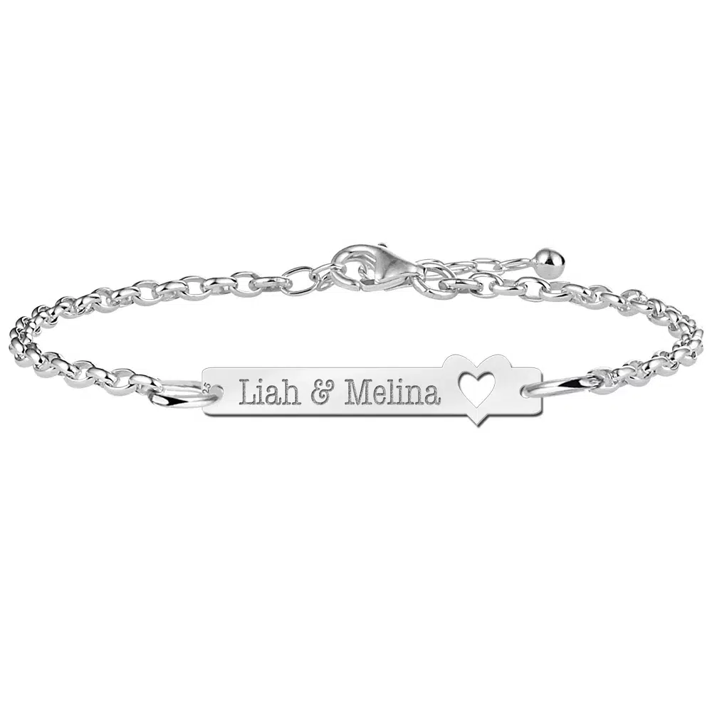 Gegraveerde Zilveren bar armband met naam en hartje