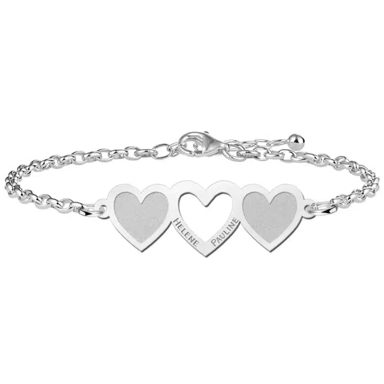 Gegraveerde Zilveren hart armband met drie hartjes